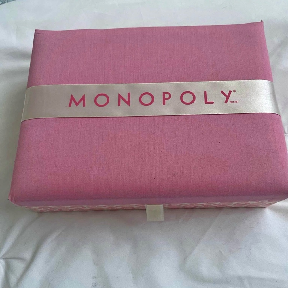 Monopoly Boutique Edition Exclusive Complete Game Pink Keepsake Box - Vintage